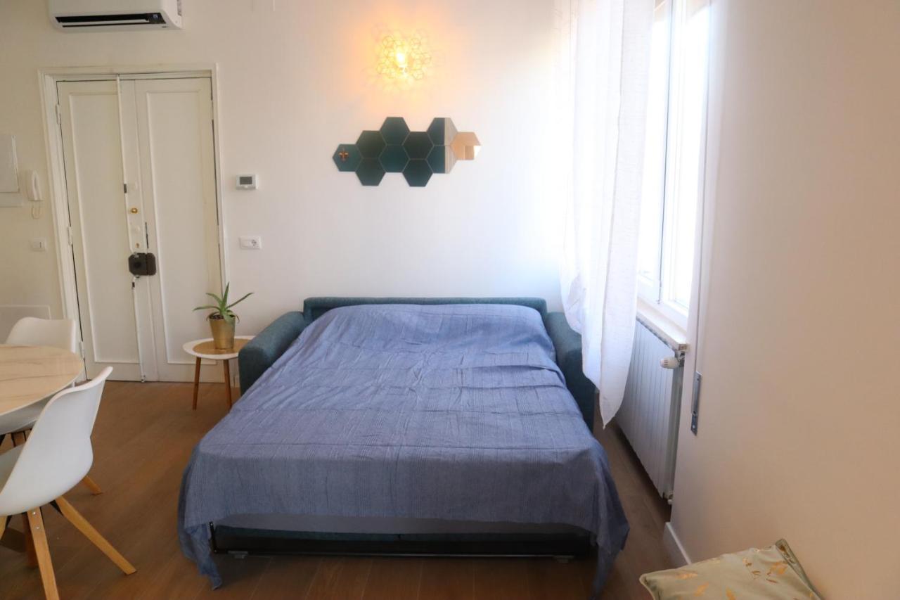 Santa Maria Novella - Golden Lily Florence, City Center Apartment Exteriör bild